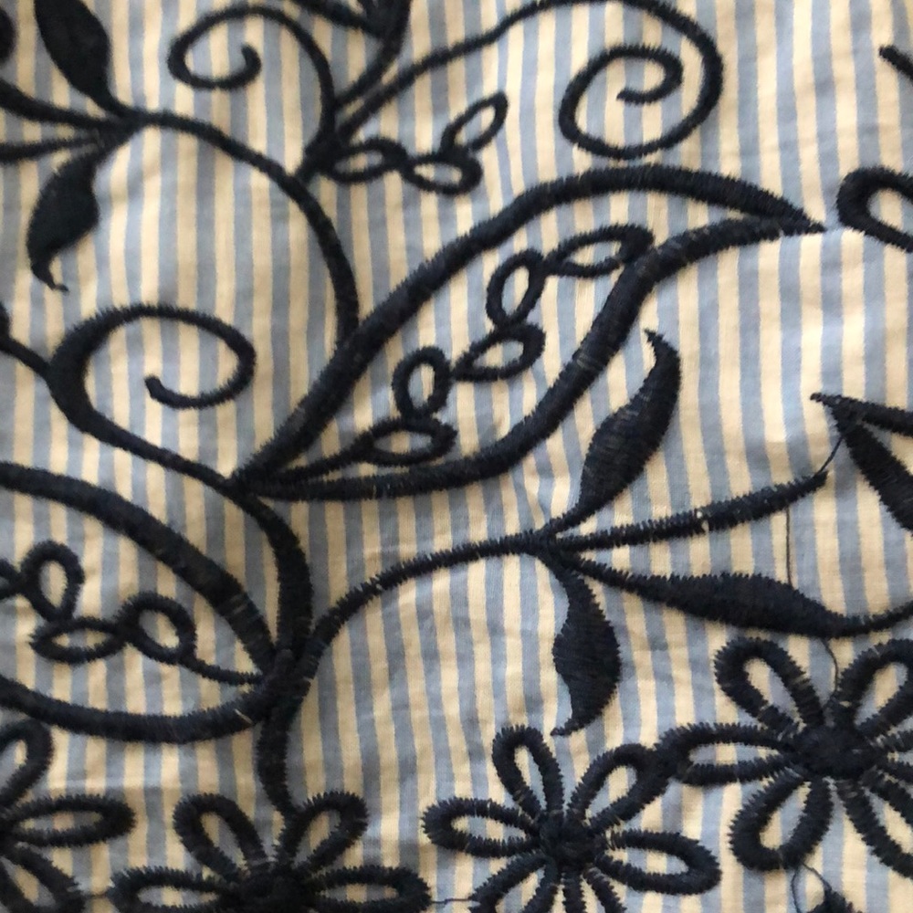 Adorable off the shoulder spring dress! Size S - Picture 3 of 5